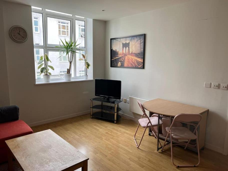Stunning 2 Bed Flat! Centrally Located In London, Uk! Ngoại thất bức ảnh
