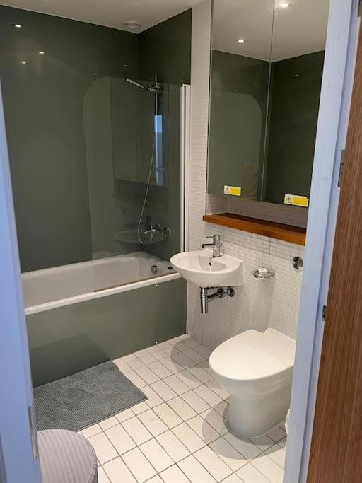 Stunning 2 Bed Flat! Centrally Located In London, Uk! Ngoại thất bức ảnh
