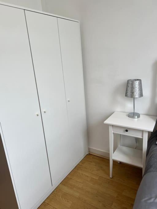 Stunning 2 Bed Flat! Centrally Located In London, Uk! Ngoại thất bức ảnh